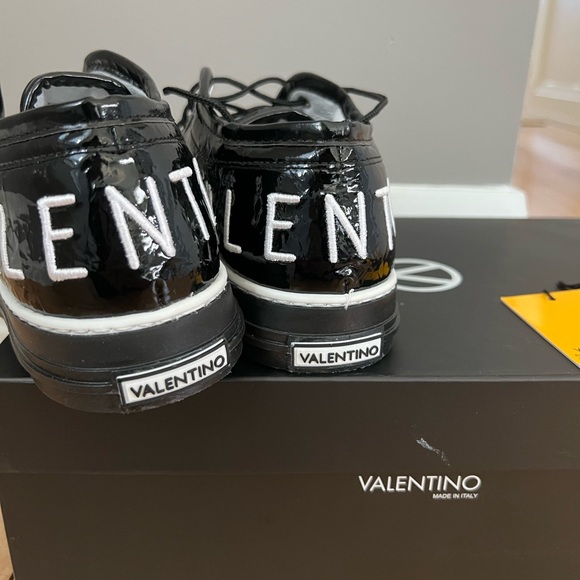 Valentino sneakers - Picture 3 of 6